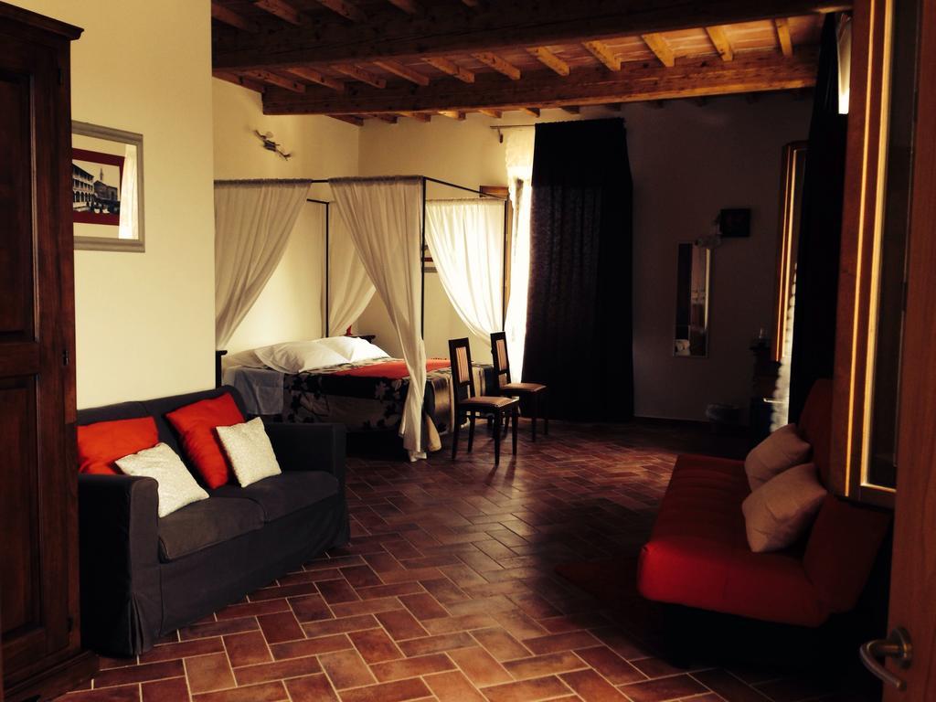 B&B In Piazza Monteriggioni Phòng bức ảnh