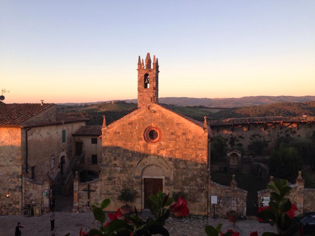 B&B In Piazza Monteriggioni Ngoại thất bức ảnh