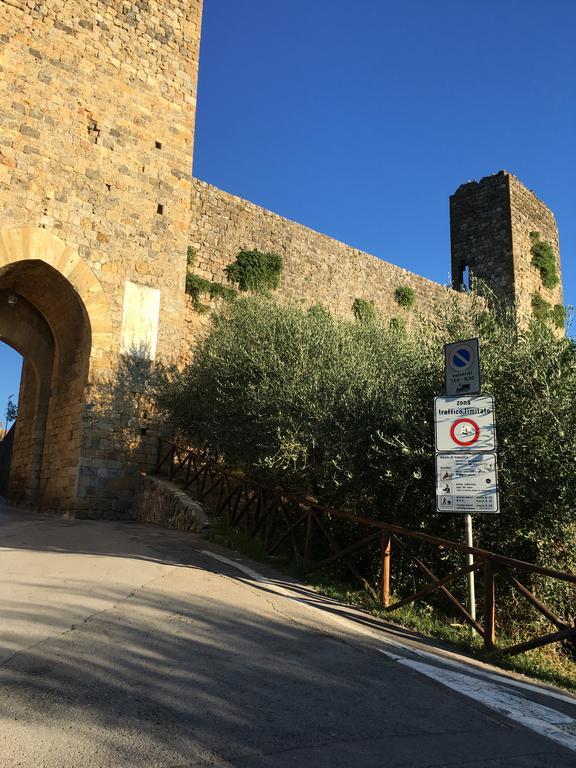 B&B In Piazza Monteriggioni Ngoại thất bức ảnh