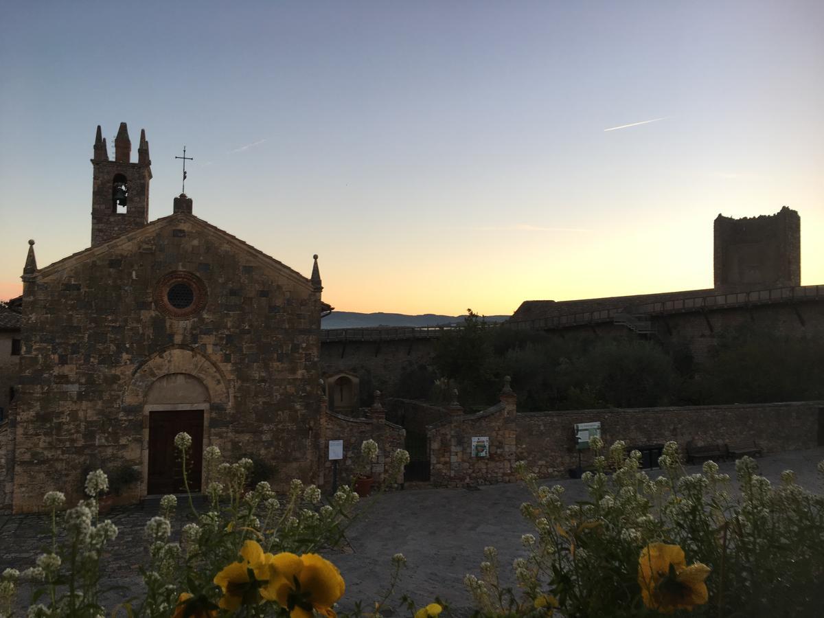 B&B In Piazza Monteriggioni Ngoại thất bức ảnh